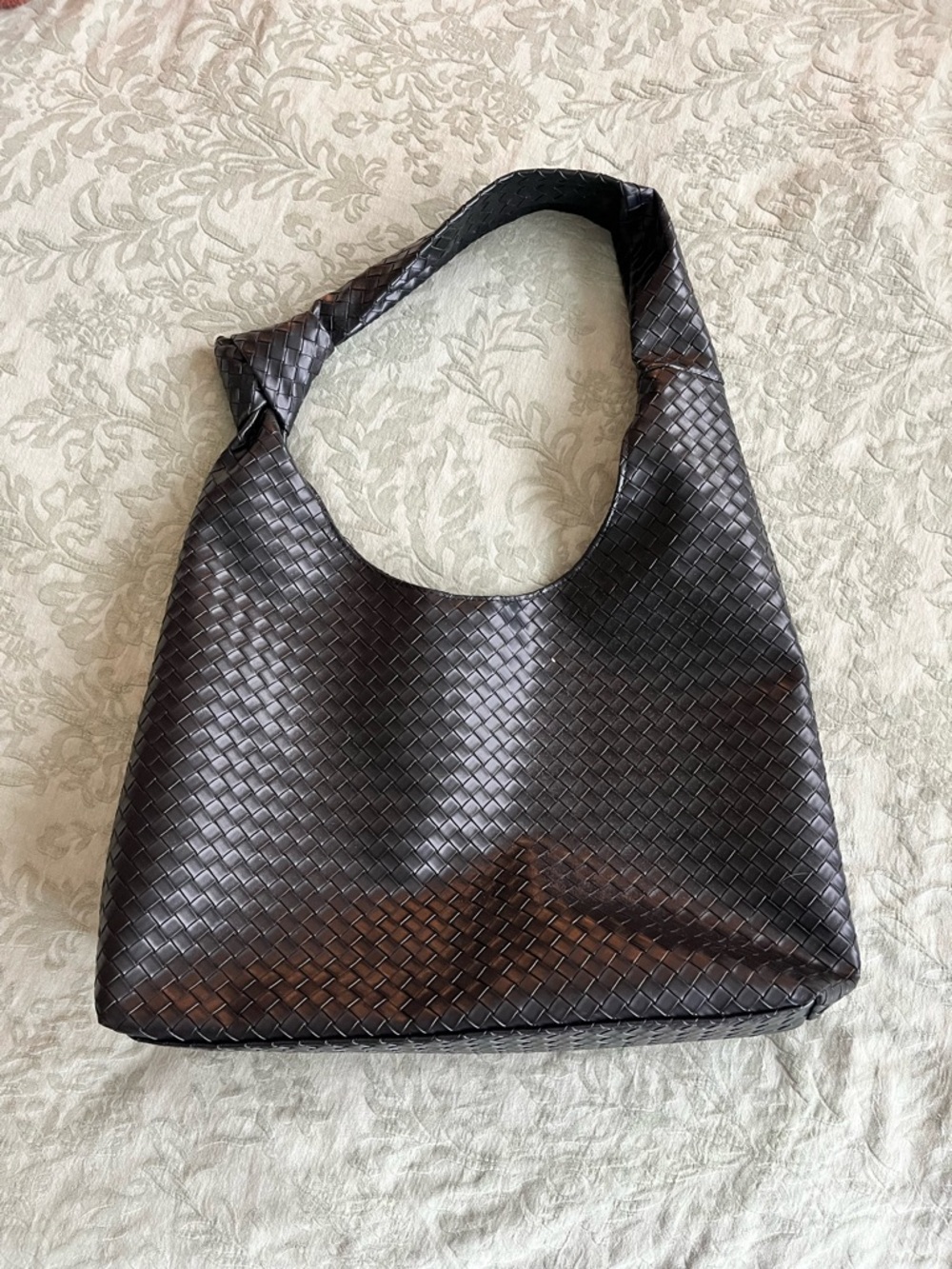 Woven Shoulder Hobo Bag - Picture 2 of 3